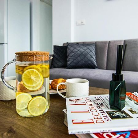 Phaedrus Living - Seaside Executive Flat Harbour 204 Apartment Paphos Bagian luar foto