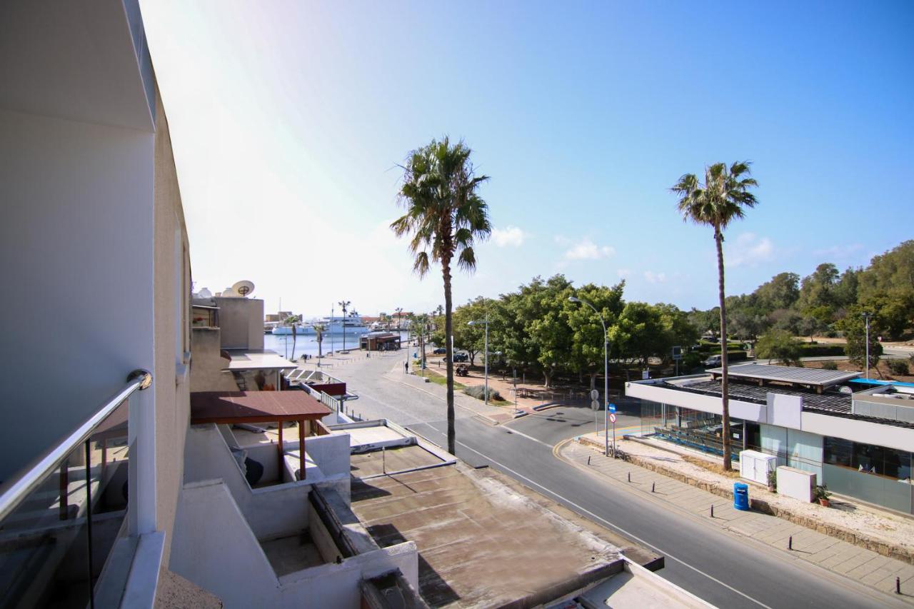 Phaedrus Living - Seaside Executive Flat Harbour 204 Apartment Paphos Bagian luar foto