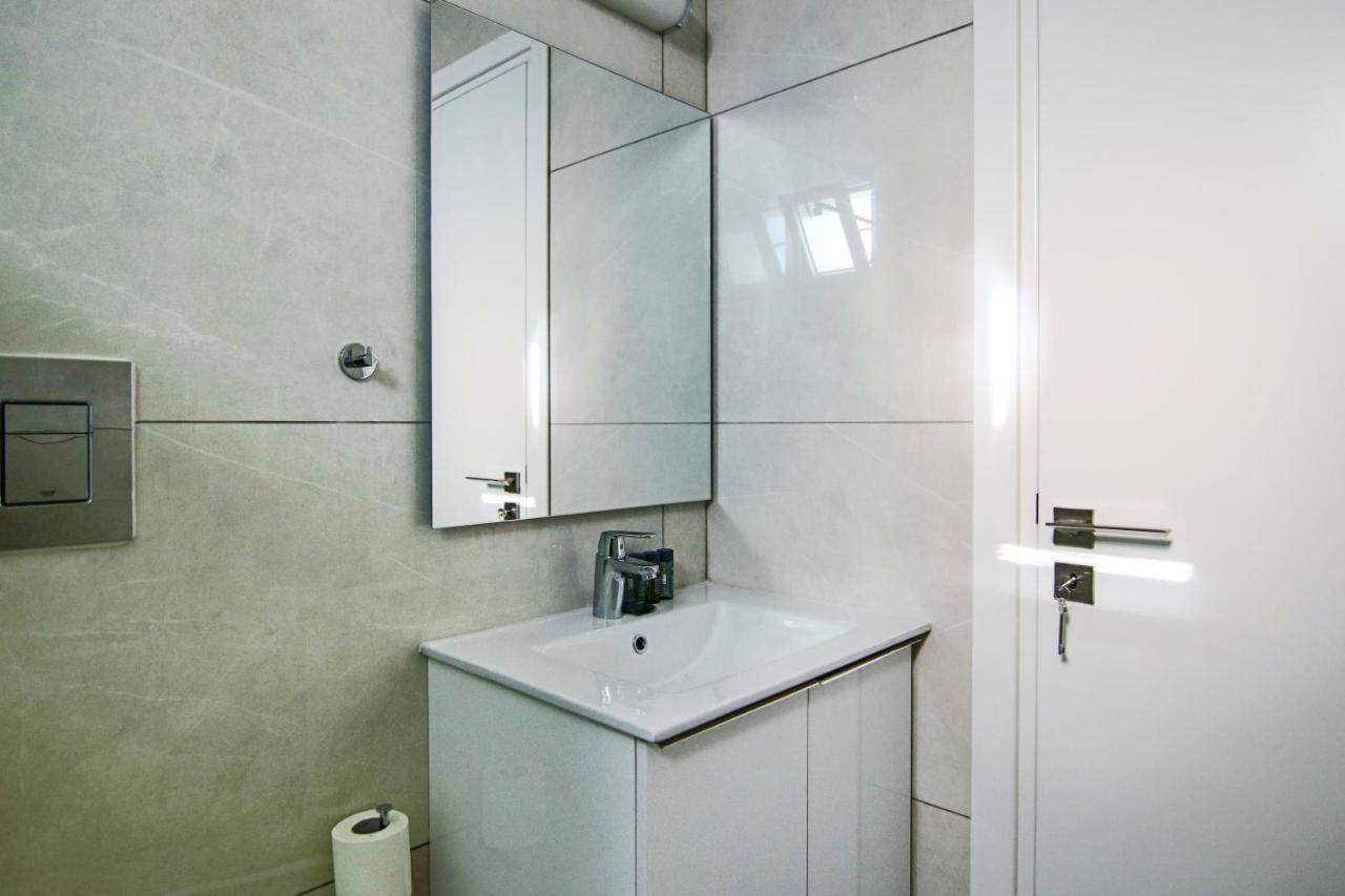 Phaedrus Living - Seaside Executive Flat Harbour 204 Apartment Paphos Bagian luar foto