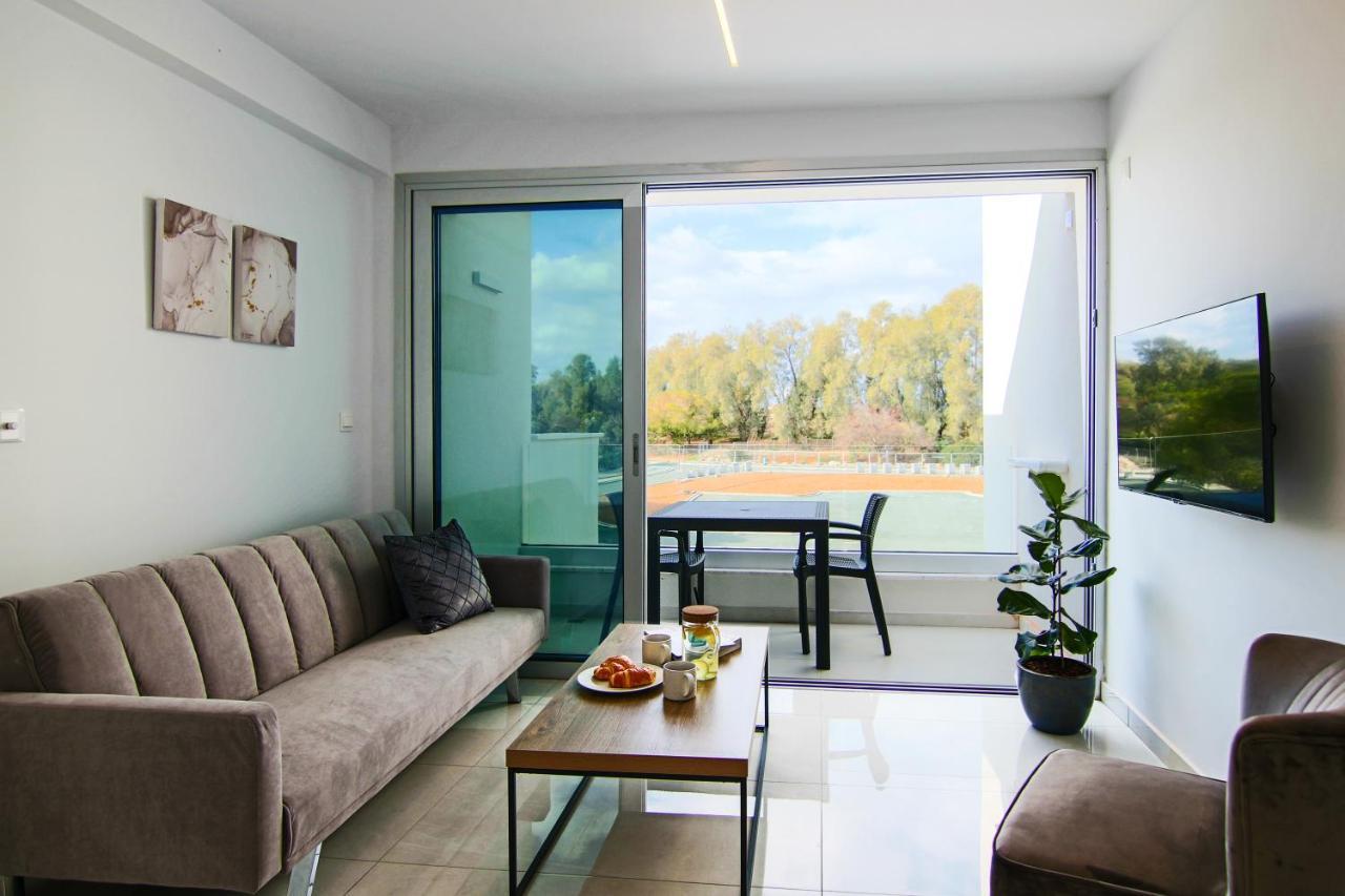 Phaedrus Living - Seaside Executive Flat Harbour 204 Apartment Paphos Bagian luar foto